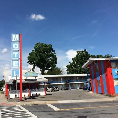 Village Motel Ellenville Eksteriør billede